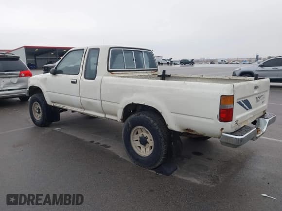✅ 1990 Toyota Pickup SR5 • VIN: JT4VN13G0L0016029 • Lot: 43728588. Listed on IAAI with 191,881 mi. Free auction sales archive from the USA and detailed vehicle history report at DreamBid. Image 3.