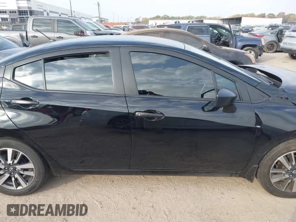 ✅ 2024 Nissan Versa S • VIN: 3N1CN8DV7RL905714 • Лот: 43747834. Опубликован ранее на IAAI с пробегом 9 999 миль. Бесплатный доступ к архиву аукционных продаж из США и подробный отчёт об истории автомобиля на DreamBid. Изображение 12.