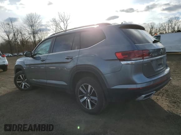 ✅ 2022 Volkswagen Atlas SE • VIN: 1V2LP2CA0NC533687 • Lot: 86780894. Wystawiony na Copart z przebiegiem 117 271 mil. Bezpłatny archiwum sprzedaży aukcyjnych z USA i szczegółowy raport historii pojazdu na DreamBid. Zdjęcie 2.