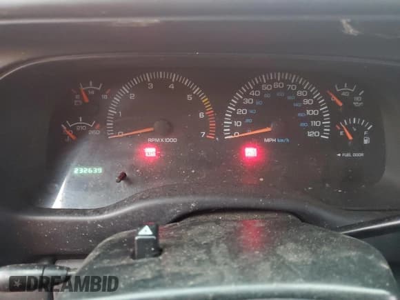 ✅ 2000 Dodge Dakota Sport • VIN: 1B7GG2AN8YS666541 • Lot: 86845794. Wystawiony na Copart z przebiegiem 232 639 mil. Bezpłatny archiwum sprzedaży aukcyjnych z USA i szczegółowy raport historii pojazdu na DreamBid. Zdjęcie 9.