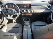 ✅ 2020 Mercedes-Benz CLA 250 • VIN: W1K5J4HB2LN088661 • Lot: 83868155. Wystawiony na Copart z przebiegiem 24 245 mil. Bezpłatny archiwum sprzedaży aukcyjnych z USA i szczegółowy raport historii pojazdu na DreamBid. Zdjęcie 8.