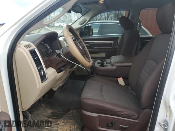 ✅ 2018 Ram 3500 Big Horn • VIN: 3C63R3DJ3JG220390 • Лот: 46666765. Опубликован ранее на Copart с пробегом 122 797 миль. Бесплатный доступ к архиву аукционных продаж из США и подробный отчёт об истории автомобиля на DreamBid. Изображение 7.