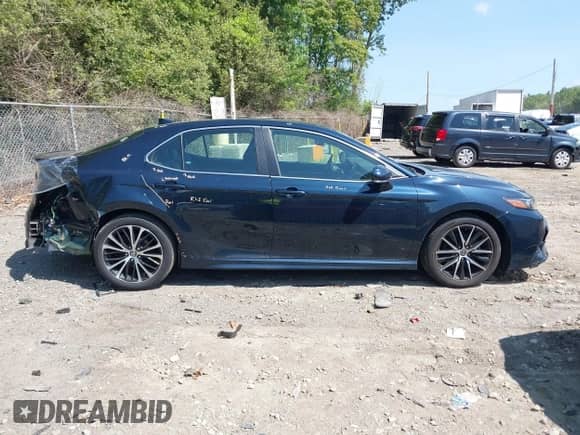 2021 Toyota Camry SE with VIN 4T1G11BK4MU042911, listed as a IAAI auction lot 42495834 with 73,314 mi miles and . Bid and sale history available at DreamBid. Image 13.