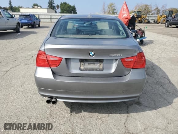 ✅ 2011 BMW 3 Series 328i • VIN: WBAPH5C5XBF094252 • Lot: 82692785. Listed on Copart with 148,645 mi. Free auction sales archive from the USA and detailed vehicle history report at DreamBid. Image 6.