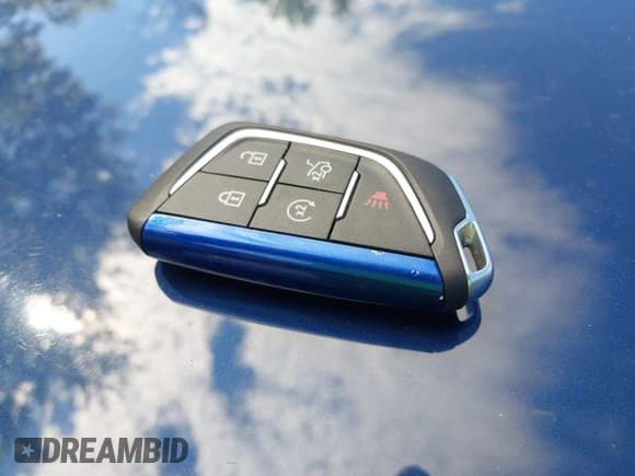 ✅ 2025 Cadillac CT5-V • VIN: 1G6DV5RW3S0112322 • Lot: 43068247. Listed on IAAI with 2,488 mi. Free auction sales archive from the USA and detailed vehicle history report at DreamBid. Image 11.