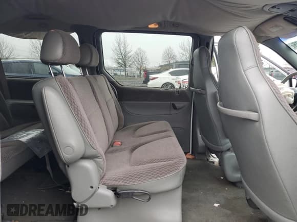 ✅ 1998 Plymouth Voyager SE • VIN: 2P4GP4436WR761213 • Lot: 88697275. Listed on Copart with 126,861 mi. Free auction sales archive from the USA and detailed vehicle history report at DreamBid. Image 11.