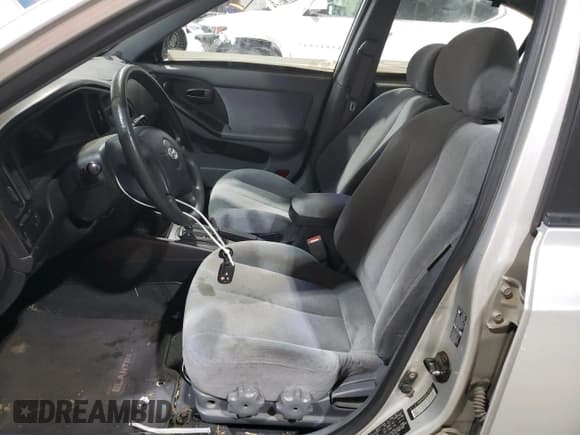 ✅ 2005 Hyundai Elantra GLS • VIN: KMHDN46D65U994945 • Lot: 54497725. Wystawiony na Copart z przebiegiem 103 195 mil. Bezpłatny archiwum sprzedaży aukcyjnych z USA i szczegółowy raport historii pojazdu na DreamBid. Zdjęcie 7.