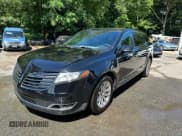 ✅ 2017 Lincoln MKT • VIN: 2LMHJ5NK3HBL01668 • Лот: 69916465. Опубликован ранее на Copart с пробегом 199 288 миль. Бесплатный доступ к архиву аукционных продаж из США и подробный отчёт об истории автомобиля на DreamBid. Изображение 2.