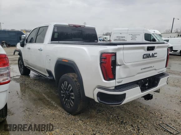 ✅ 2024 GMC Sierra 2500HD Denali Ultimate • VIN: 1GT49XEY8RF349576 • Lot: 49792095. Wystawiony na Copart z przebiegiem Nie podano. Bezpłatny archiwum sprzedaży aukcyjnych z USA i szczegółowy raport historii pojazdu na DreamBid. Zdjęcie 2.