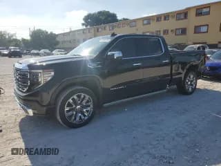 ✅ 2024 GMC Sierra 1500 Denali • VIN: 3GTUUGE88RG242802 • Лот: 69585385. Опубликован ранее на Copart с пробегом 20 111 миль. Бесплатный доступ к архиву аукционных продаж из США и подробный отчёт об истории автомобиля на DreamBid. Изображение 1.