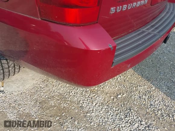 ✅ 2007 Chevrolet Suburban LT • VIN: 1GNFC16J27J216127 • Lot: 43141201. Listed on IAAI with 214,749 mi. Free auction sales archive from the USA and detailed vehicle history report at DreamBid. Image 13.