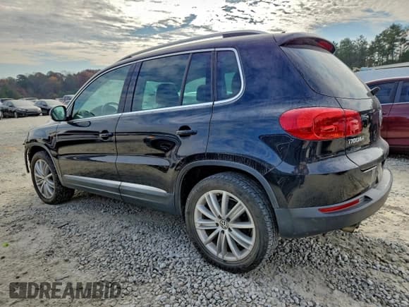 ✅ 2014 Volkswagen Tiguan S • VIN: WVGAV3AX0EW612542 • Lot: 93687315. Wystawiony na Copart z przebiegiem 118 692 mil. Bezpłatny archiwum sprzedaży aukcyjnych z USA i szczegółowy raport historii pojazdu na DreamBid. Zdjęcie 2.