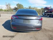 ✅ 2021 Tesla Model 3 Long Range • VIN: 5YJ3E1EB8MF995925 • Lot: 43687807. Wystawiony na IAAI z przebiegiem 103 165 mil. Bezpłatny archiwum sprzedaży aukcyjnych z USA i szczegółowy raport historii pojazdu na DreamBid. Zdjęcie 17.