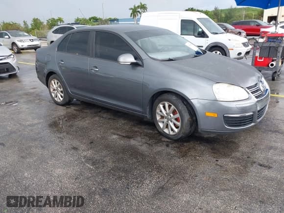 ✅ 2010 Volkswagen Jetta Limited Edition • VIN: 3VWAX7AJ2AM139459 • Lot: 43166025. Listed on IAAI with 136,640 mi. Free auction sales archive from the USA and detailed vehicle history report at DreamBid. Image 1.