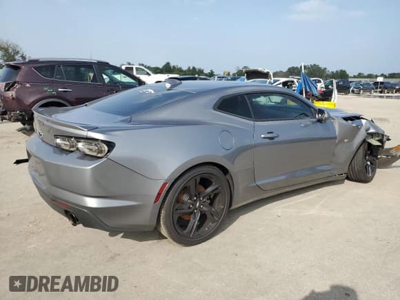 ✅ 2019 Chevrolet Camaro 2LT • VIN: 1G1FD1RXXK0147605 • Лот: 70651723. Опубликован ранее на Copart с пробегом Не указан. Бесплатный доступ к архиву аукционных продаж из США и подробный отчёт об истории автомобиля на DreamBid. Изображение 3.