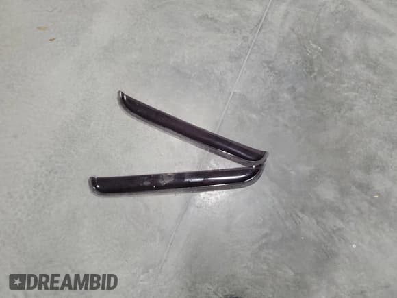 ✅ 2007 Chevrolet Suburban LT • VIN: 1GNFK16337J212835 • Lot: 78933794. Wystawiony na Copart z przebiegiem 249 001 mil. Bezpłatny archiwum sprzedaży aukcyjnych z USA i szczegółowy raport historii pojazdu na DreamBid. Zdjęcie 13.