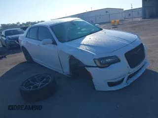 ✅ 2022 Chrysler 300 Touring L • VIN: 2C3CCADG6NH127361 • Lot: 43281503. Listed on IAAI with 26,497 mi. Free auction sales archive from the USA and detailed vehicle history report at DreamBid. Image 1.