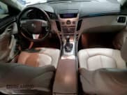 ✅ 2012 Cadillac CTS • VIN: 1G6DC5E55C0141633 • Лот: 93919405. Опубликован ранее на Copart с пробегом 83 471 миль. Бесплатный доступ к архиву аукционных продаж из США и подробный отчёт об истории автомобиля на DreamBid. Изображение 8.