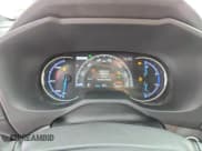 ✅ 2023 Toyota RAV4 Hybrid SE • VIN: JTM16RFV2PD100324 • Lot: 84754225. Wystawiony na Copart z przebiegiem 16 025 mil. Bezpłatny archiwum sprzedaży aukcyjnych z USA i szczegółowy raport historii pojazdu na DreamBid. Zdjęcie 9.