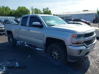 ✅ 2018 Chevrolet Silverado 1500 LT • VIN: 1GCVKREC2JZ231745 • Lot: 42722735. Wystawiony na IAAI z przebiegiem 116 207 mil. Bezpłatny archiwum sprzedaży aukcyjnych z USA i szczegółowy raport historii pojazdu na DreamBid. Zdjęcie 1.