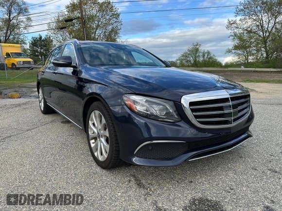 ✅ 2019 Mercedes-Benz E 450 • VIN: WDDZH6JB9KA591631 • Lot: 58946415. Wystawiony na Copart z przebiegiem 158 139 mil. Bezpłatny archiwum sprzedaży aukcyjnych z USA i szczegółowy raport historii pojazdu na DreamBid. Zdjęcie 1.
