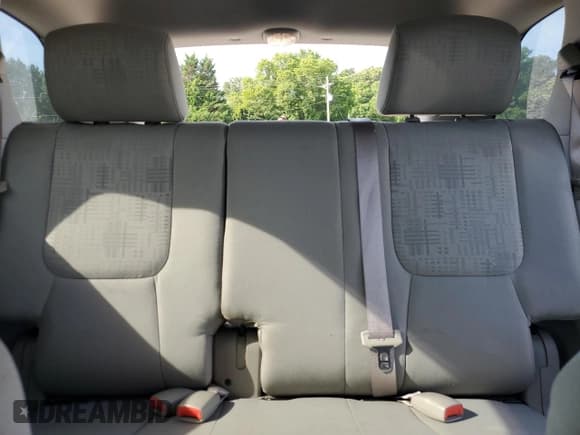 ✅ 2005 Chevrolet Equinox LS • VIN: 2CNDL13F356158227 • Лот: 61066505. Опубликован ранее на Copart с пробегом 181 579 миль. Бесплатный доступ к архиву аукционных продаж из США и подробный отчёт об истории автомобиля на DreamBid. Изображение 10.