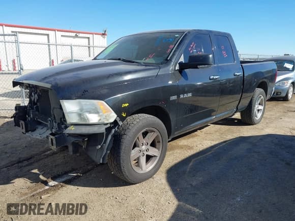 ✅ 2010 Dodge 1500 SLT • VIN: 1D7RB1GT5AS209737 • Lot: 41413982. Wystawiony na IAAI z przebiegiem 185 043 mil. Bezpłatny archiwum sprzedaży aukcyjnych z USA i szczegółowy raport historii pojazdu na DreamBid. Zdjęcie 18.