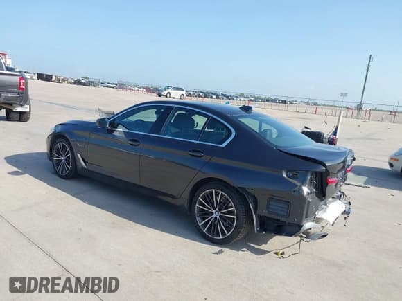 ✅ 2022 BMW 5 Series 530e • VIN: WBA13AG02NCH64896 • Lot: 42525919. Listed on IAAI with 38,965 mi. Free auction sales archive from the USA and detailed vehicle history report at DreamBid. Image 3.