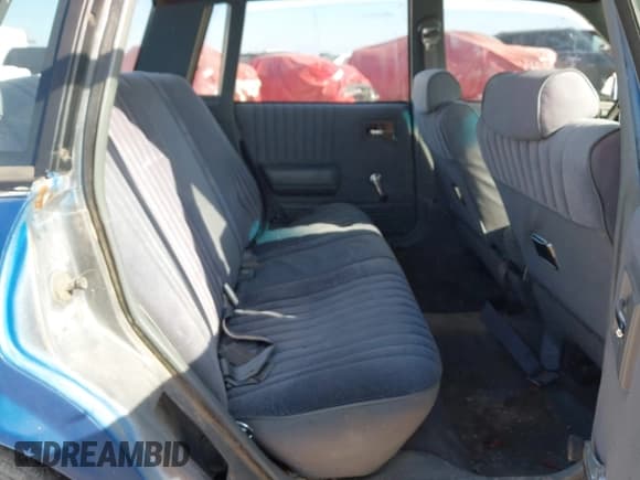 ✅ 1988 Chevrolet Celebrity • VIN: 1G1AW51W2J6130338 • Лот: 43688463. Опубликован ранее на IAAI с пробегом 212 383 миль. Бесплатный доступ к архиву аукционных продаж из США и подробный отчёт об истории автомобиля на DreamBid. Изображение 8.