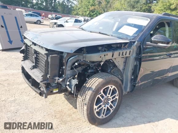 ✅ 2025 Ford Expedition Max Active • VIN: 1FMJK1H87SEA38907 • Lot: 43252103. Wystawiony na IAAI z przebiegiem 3 296 mil. Bezpłatny archiwum sprzedaży aukcyjnych z USA i szczegółowy raport historii pojazdu na DreamBid. Zdjęcie 6.