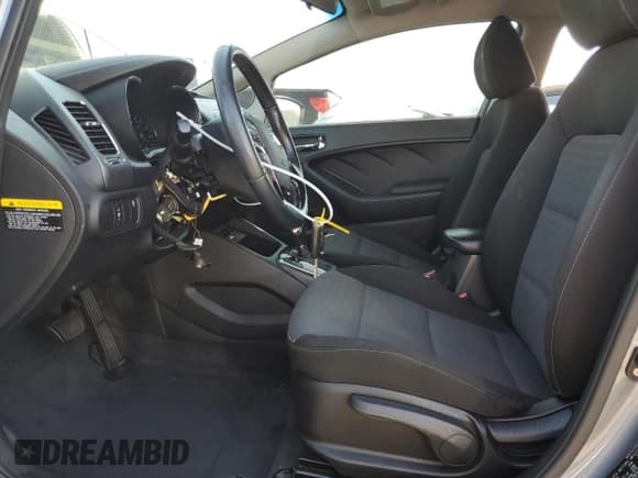 ✅ 2017 Kia Forte S • VIN: 3KPFL4A75HE033275 • Lot: 82733705. Listed on Copart with 59,999 mi. Free auction sales archive from the USA and detailed vehicle history report at DreamBid. Image 7.