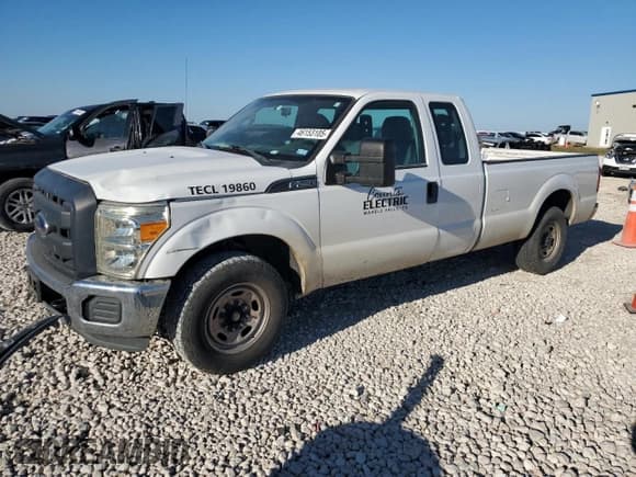 ✅ 2014 Ford F-250 XL • VIN: 1FT7X2A66EEB76781 • Lot: 46153105. Listed on Copart with 163,494 mi. Free auction sales archive from the USA and detailed vehicle history report at DreamBid. Image 1.
