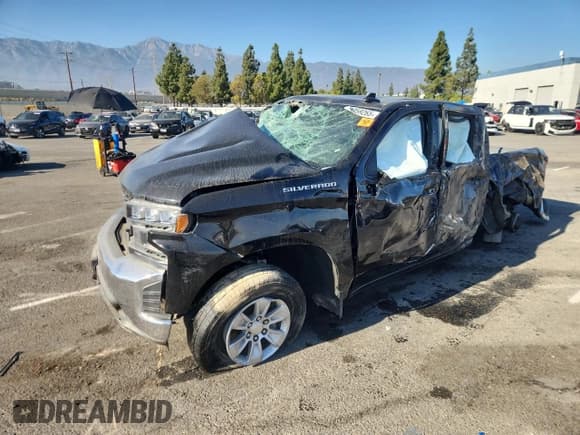 ✅ 2019 Chevrolet Silverado 1500 LT • VIN: 1GCPWCED1KZ256379 • Lot: 81959265. Wystawiony na Copart z przebiegiem Nie podano. Bezpłatny archiwum sprzedaży aukcyjnych z USA i szczegółowy raport historii pojazdu na DreamBid. Zdjęcie 1.