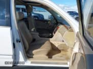 ✅ 1999 Mercedes-Benz E 320 • VIN: WDBJF70H7XA882580 • Lot: 43771803. Wystawiony na IAAI z przebiegiem 123 345 mil. Bezpłatny archiwum sprzedaży aukcyjnych z USA i szczegółowy raport historii pojazdu na DreamBid. Zdjęcie 5.