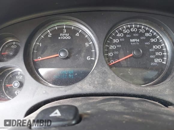 ✅ 2009 GMC Yukon XL • VIN: 1GKFC06209R283927 • Lot: 42802603. Listed on IAAI with 267,662 mi. Free auction sales archive from the USA and detailed vehicle history report at DreamBid. Image 7.