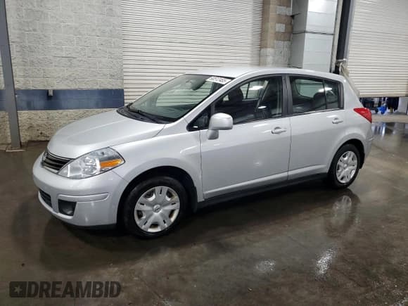 ✅ 2010 Nissan Versa SL • VIN: 3N1BC1CP2AL439528 • Lot: 90512465. Listed on Copart with 94,710 mi. Free auction sales archive from the USA and detailed vehicle history report at DreamBid. Image 1.