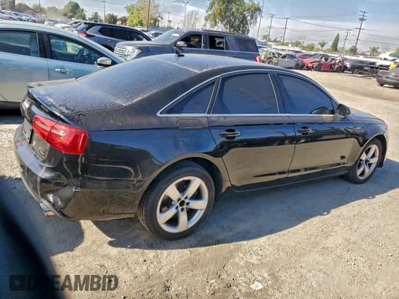 ✅ 2012 Audi A6 Premium Plus • VIN: WAUGGAFC8CN063482 • Lot: 92764915. Wystawiony na Copart z przebiegiem 176 429 mil. Bezpłatny archiwum sprzedaży aukcyjnych z USA i szczegółowy raport historii pojazdu na DreamBid. Zdjęcie 3.