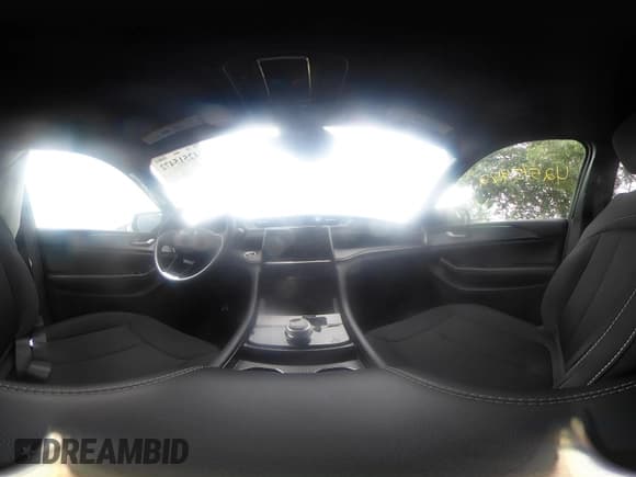 ✅ 2024 Jeep Grand Cherokee Altitude • VIN: 1C4RJKAG8R8528766 • Lot: 42515472. Listed on IAAI with 8,967 mi. Free auction sales archive from the USA and detailed vehicle history report at DreamBid. Image 18.