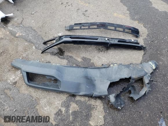 ✅ 2021 Chevrolet Silverado 1500 LT Trail Boss • VIN: 3GCPYFED9MG295722 • Lot: 70243144. Wystawiony na Copart z przebiegiem 76 753 mil. Bezpłatny archiwum sprzedaży aukcyjnych z USA i szczegółowy raport historii pojazdu na DreamBid. Zdjęcie 12.