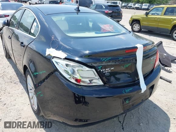 ✅ 2011 Buick Regal CXL RL2 • VIN: 2G4GP5ECXB9214654 • Lot: 42585278. Listed on IAAI with 128,410 mi. Free auction sales archive from the USA and detailed vehicle history report at DreamBid. Image 17.