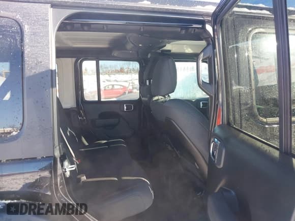 ✅ 2025 Jeep Wrangler Rubicon • VIN: 1C4PJXFN4SW663983 • Lot: 43821052. Listed on IAAI with 4,345 mi. Free auction sales archive from the USA and detailed vehicle history report at DreamBid. Image 8.