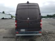 ✅ 2015 Freightliner Sprinter • VIN: WDYPE8CC6FP165009 • Лот: 71892314. Опубликован ранее на Copart с пробегом 143 683 миль. Бесплатный доступ к архиву аукционных продаж из США и подробный отчёт об истории автомобиля на DreamBid. Изображение 6.