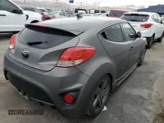 ✅ 2015 Hyundai Veloster Turbo • VIN: KMHTC6AE9FU229565 • Lot: 88311955. Wystawiony na Copart z przebiegiem Nie podano. Bezpłatny archiwum sprzedaży aukcyjnych z USA i szczegółowy raport historii pojazdu na DreamBid. Zdjęcie 3.
