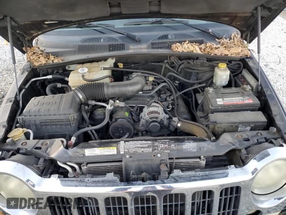 ✅ 2005 Jeep Liberty Limited • VIN: 1J4GL58K55W543948 • Lot: 89596085. Listed on Copart with 206,770 mi. Free auction sales archive from the USA and detailed vehicle history report at DreamBid. Image 12.