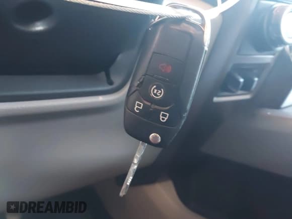 ✅ 2016 Ford F-150 Platinum • VIN: 1FTEW1EFXGFB36070 • Лот: 43586487. Опубликован ранее на IAAI с пробегом 107 504 миль. Бесплатный доступ к архиву аукционных продаж из США и подробный отчёт об истории автомобиля на DreamBid. Изображение 11.