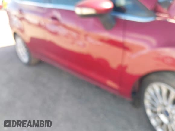 ✅ 2014 Ford Fiesta Titanium • VIN: 3FADP4CJ9EM203245 • Lot: 43536916. Wystawiony na IAAI z przebiegiem 98 770 mil. Bezpłatny archiwum sprzedaży aukcyjnych z USA i szczegółowy raport historii pojazdu na DreamBid. Zdjęcie 6.