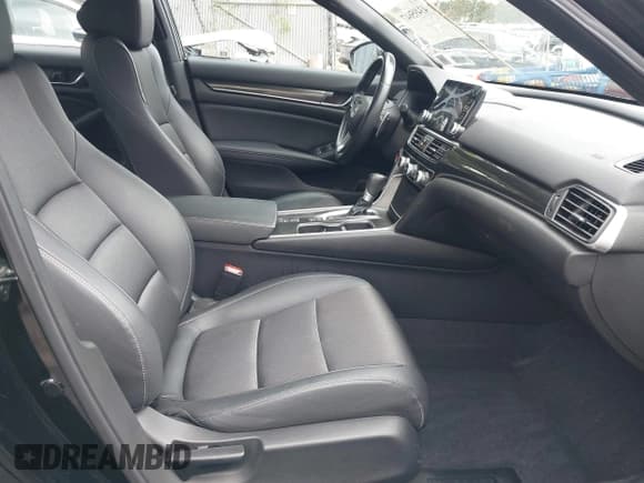 ✅ 2022 Honda Accord Sport • VIN: 1HGCV1F39NA098826 • Lot: 43495647. Wystawiony na IAAI z przebiegiem 18 990 mil. Bezpłatny archiwum sprzedaży aukcyjnych z USA i szczegółowy raport historii pojazdu na DreamBid. Zdjęcie 5.