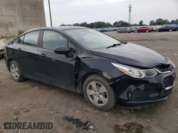 ✅ 2018 Chevrolet Cruze LS • VIN: 1G1BC5SM2J7210520 • Lot: 62313563. Listed on Copart with 118,481 mi. Free auction sales archive from the USA and detailed vehicle history report at DreamBid. Image 4.