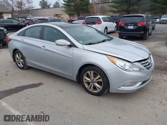 ✅ 2013 Hyundai Sonata SE • VIN: 5NPEC4AC5DH611678 • Лот: 43704793. Опубликован ранее на IAAI с пробегом 144 468 миль. Бесплатный доступ к архиву аукционных продаж из США и подробный отчёт об истории автомобиля на DreamBid. Изображение 1.