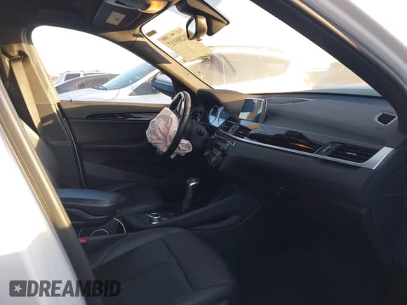 ✅ 2019 BMW X1 sDrive28i • VIN: WBXHU7C54K3H45462 • Lot: 41209117. Listed on IAAI with 52,719 mi. Free auction sales archive from the USA and detailed vehicle history report at DreamBid. Image 5.